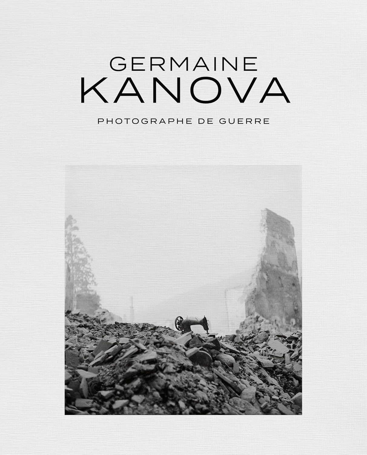 Couverture du livre Germaine Kanova Photographe de Guerre - ECPAD